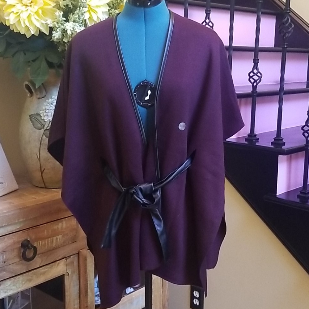 NWOT New York & Company Cape W/ Faux Leather Belt